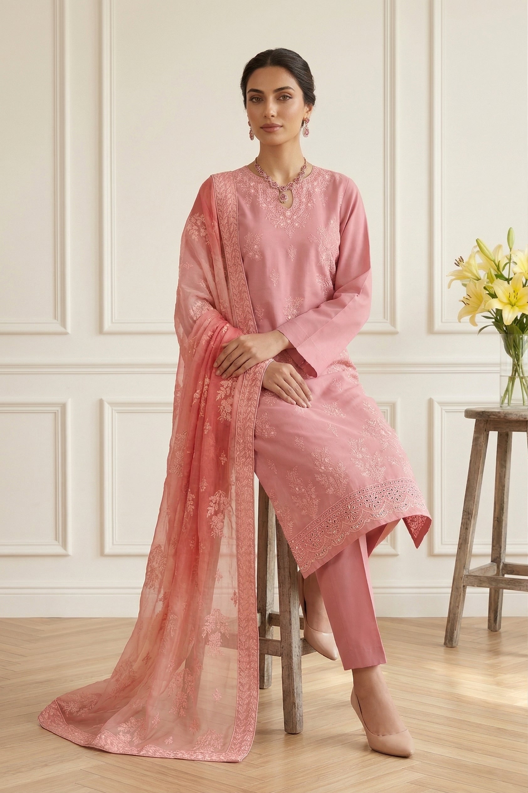 EM.533  Blush Pink Peach